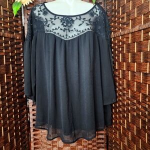 Torrid Black Lace Shoulders Sleeves Keyhole Back Swing Top Shirt Size X2